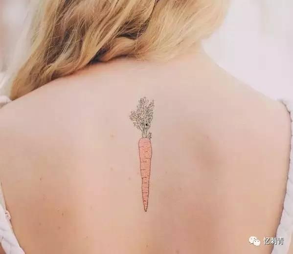 吃瓜纹身网红,网红吃瓜界的时尚新宠