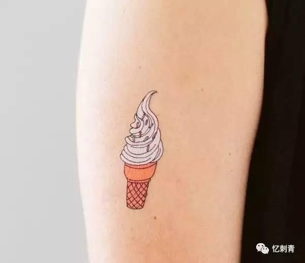 吃瓜纹身网红,网红吃瓜界的时尚新宠