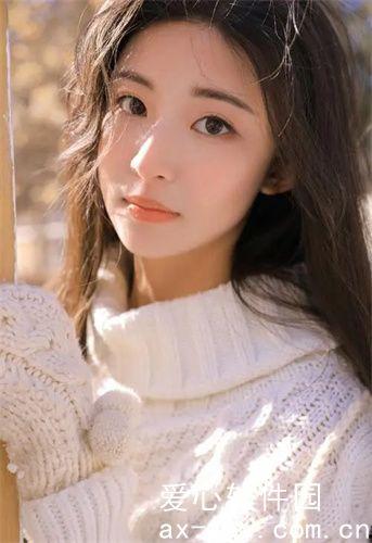 新版黑瓜吃料网,揭秘最新美食资讯，畅享味蕾盛宴