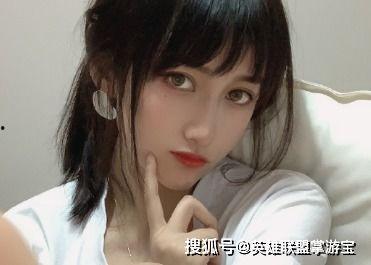 女网红吃瓜事件完整视频,全程揭秘，真相大白