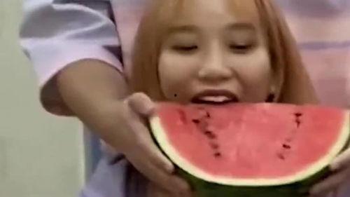 情侣网红吃瓜视频大全,甜蜜瞬间与趣味瞬间大集合